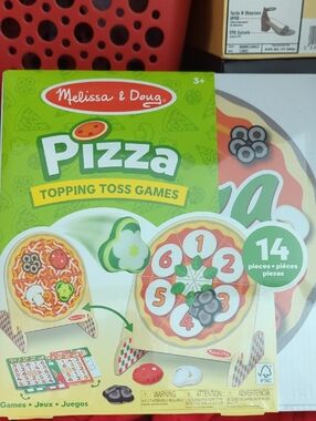 Melissa & Doug Pizza Topping Toss Game - Green, Red, White